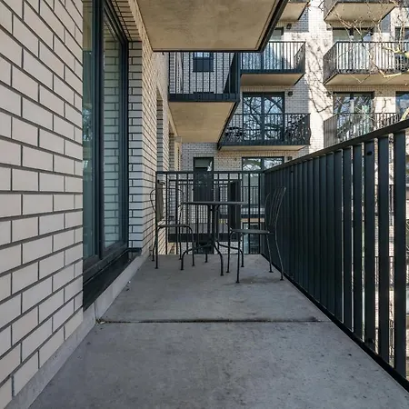 Botanic Gardens With Free Garage By Renters فروتسواف