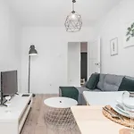 Botanic Gardens With Free Garage By Renters *