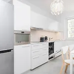 Botanic Gardens With Free Garage By Renters Wroclaw