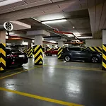 Botanic Gardens With Free Garage By Renters