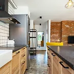 Apartment Botanic Gardens With Free Garage By Renters Wroclaw