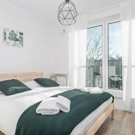 Botanic Gardens Apartment In Wroclaw By Noclegi Renters Вроцлав