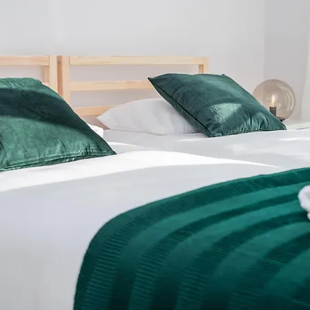 Botanic Gardens With Free Garage By Renters Wrocław