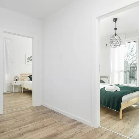 Botanic Gardens Apartment In Wroclaw By Noclegi Renters Вроцлав