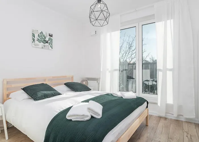 Botanic Gardens With Free Garage By Renters 브로츠와프